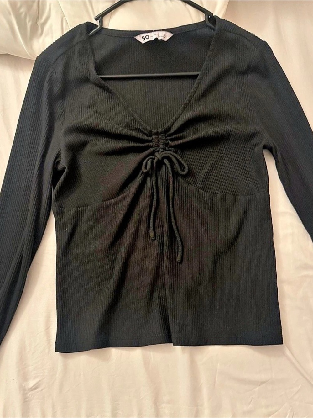 SO Ruched Long Sleeve Top in Black Size XL Like New